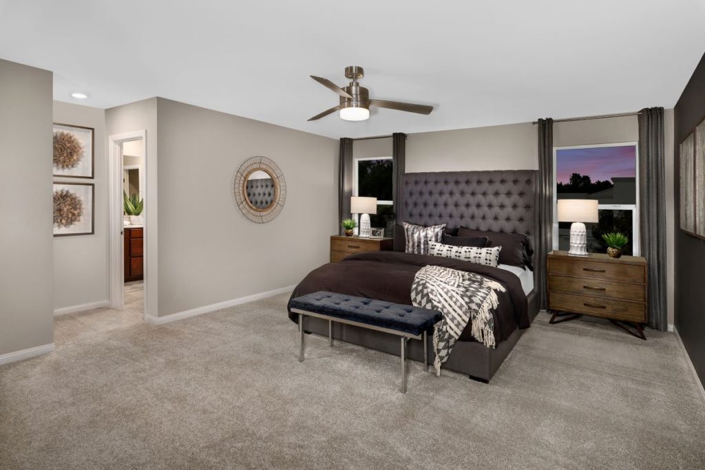 KBLV_Saguaro_Plan2469-MasterBedroom_7502a-11×8