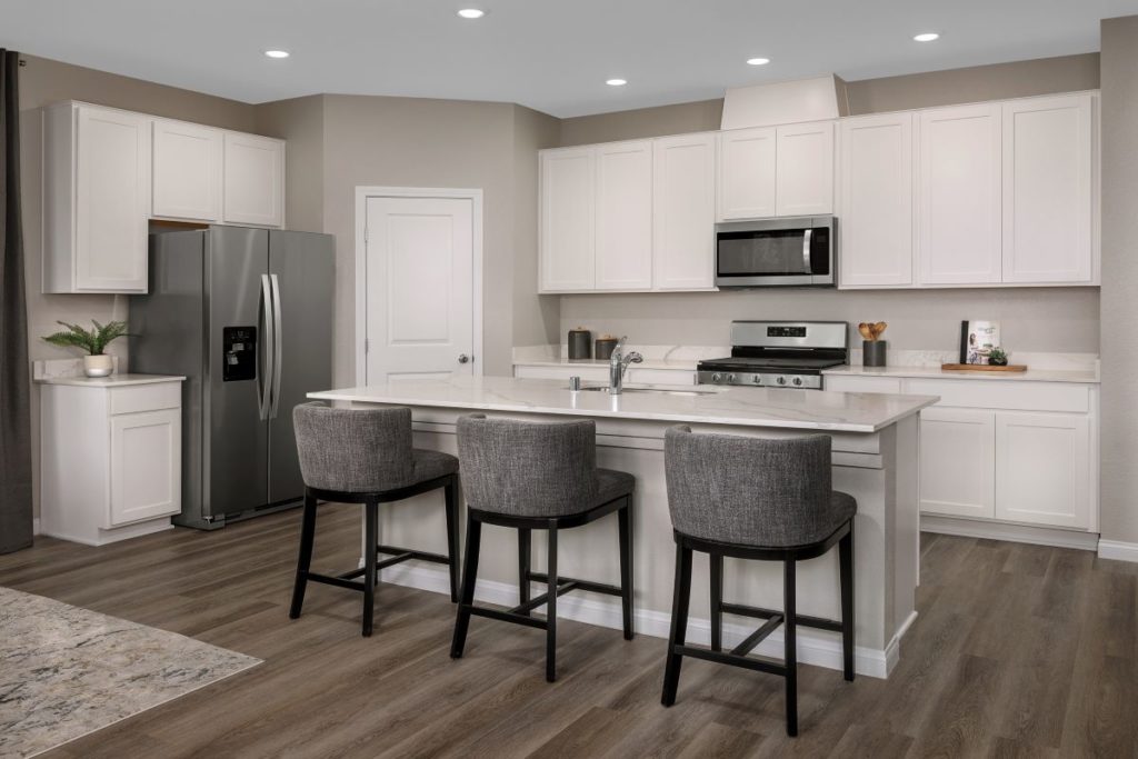 KBLV_WhistlingSands_Plan2469-Kitchen_8033d-3300 (1)