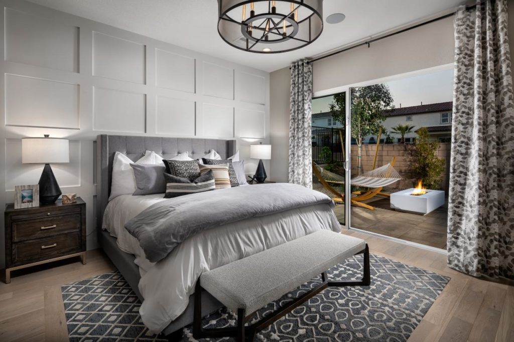 Toll-Brothers-at-Skye-Canyon-Montrose_Braga_Primary-Bedroom_1800