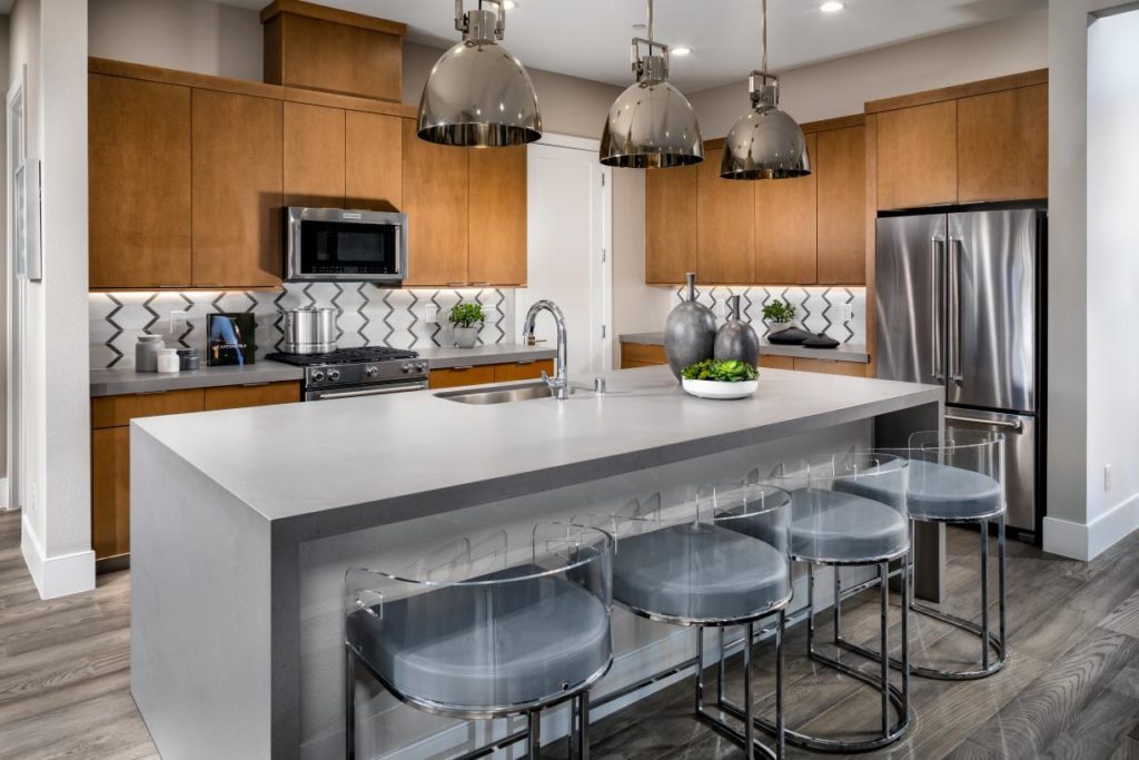 Toll-Brothers-at-Skye-Canyon—Vista-Rossa_Castelo_Kitchen_1800